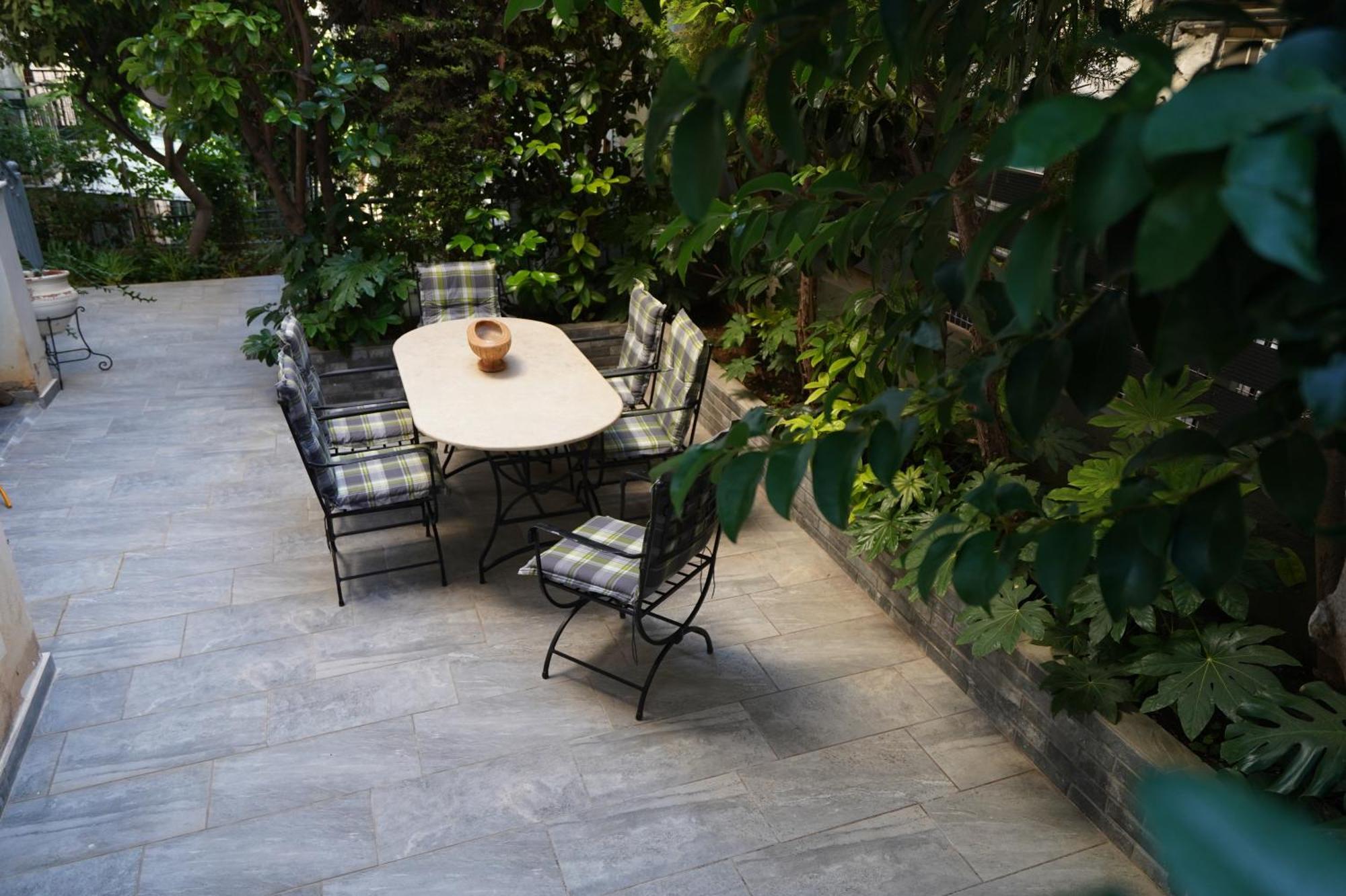 Garden Apartment Next To The Mall -Private Parking Athens Exterior photo